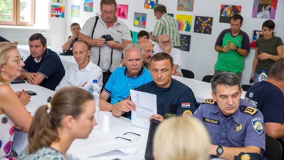Ličko-senjska županija podigla stupanj pripravnosti zbog požara