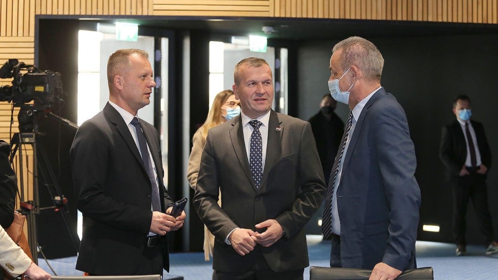 Župani na sastanku s Premijerom o ukrajinskoj krizi