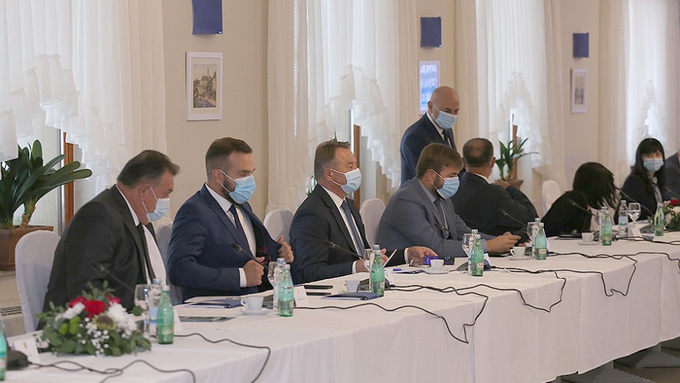 Premijer Plenković sa županima u Gospiću: Nastavljamo raditi na decentralizaciji