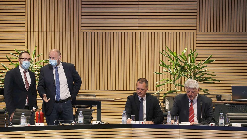 Župani na sastanku s Premijerom o ukrajinskoj krizi