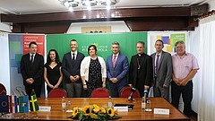 Potpisani ugovori vrijedni 100 milijuna kuna za obnovu prirodne baštine, nabavu autobusa i izgradnju hospicija