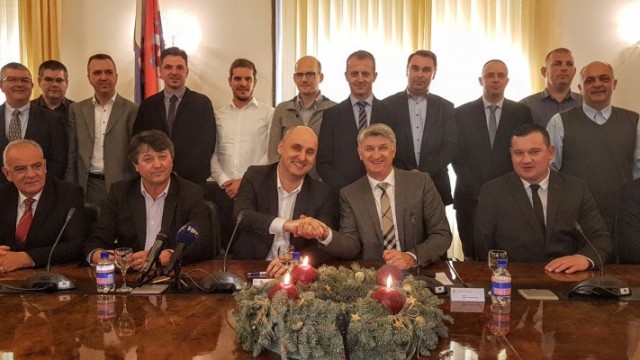 Ministar Tolušić u Zadru potpisao ugovore za sanaciju cesta oštećenih poplavom