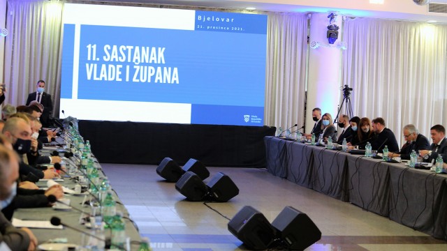 Premijer Plenković sa županima o obrazovanju, demografiji i linijskom prijevozu