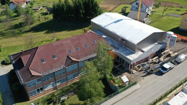 Karlovačka županija: izgradnja sportske dvorane pri Područnoj školi Kamanje